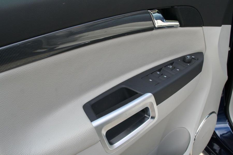Детали интерьера Saturn Vue Green Line 2Mode Hybrid 2008 года  (фото 6 из 34)